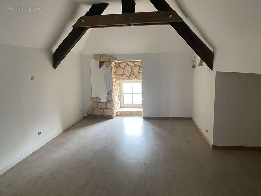 Appartement à LASSAY-LES-CHATEAUX