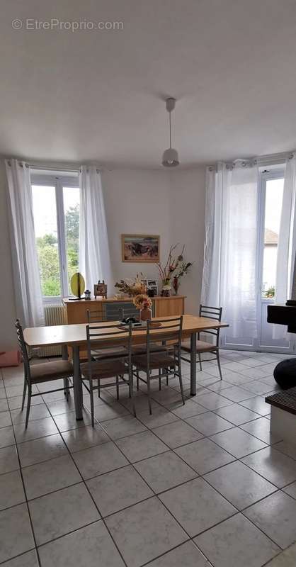 Appartement à SAINT-ETIENNE