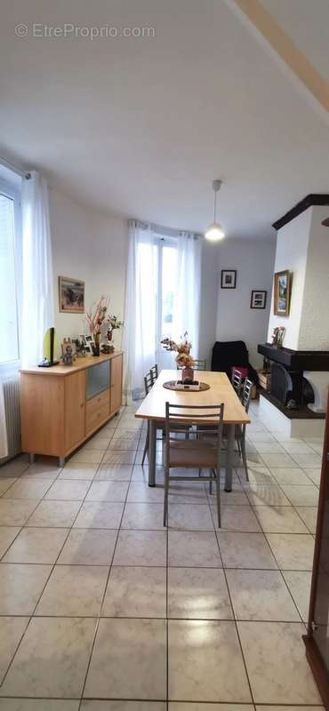 Appartement à SAINT-ETIENNE