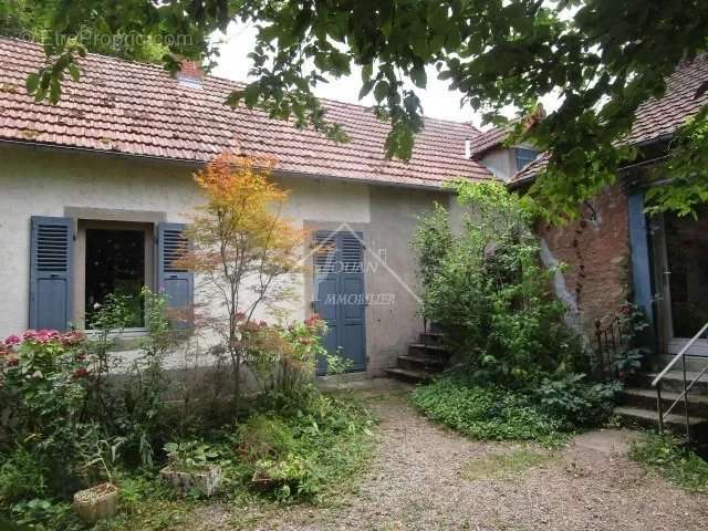 Maison à VARENNES-SUR-ALLIER