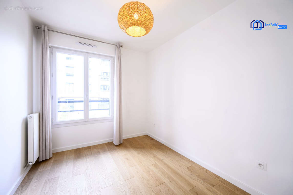 Appartement à SURESNES