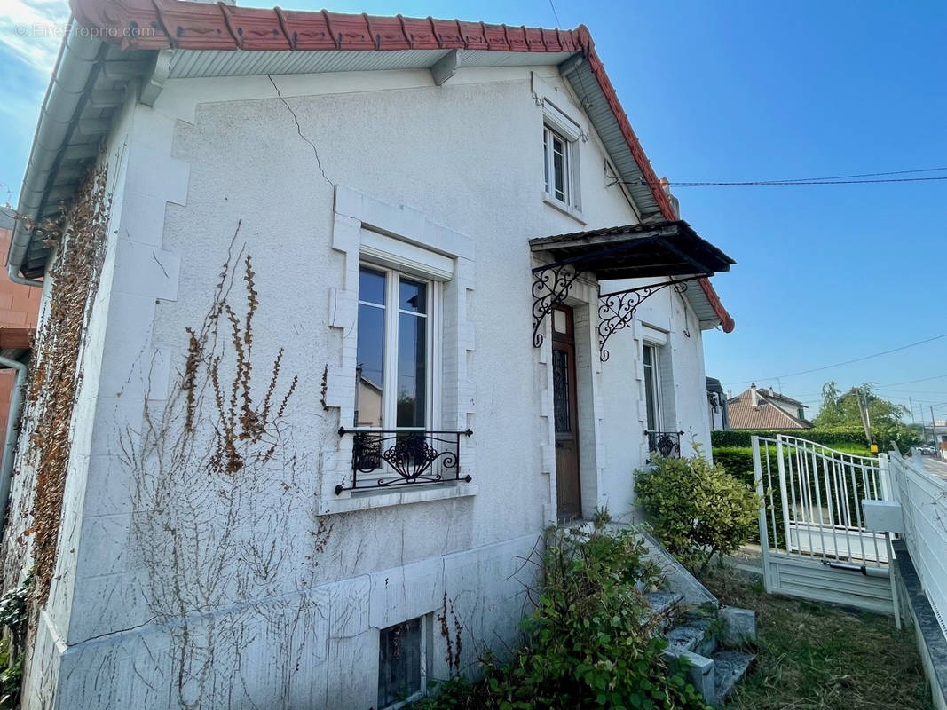 Maison à SARTROUVILLE