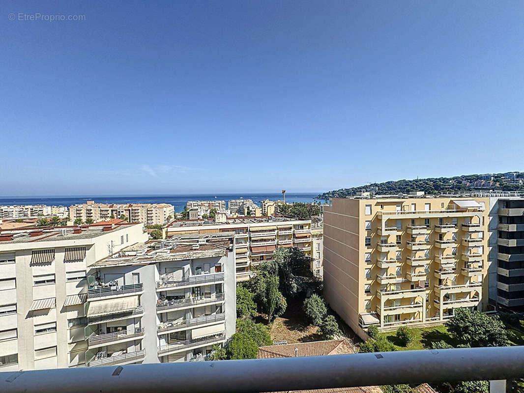 Appartement à ROQUEBRUNE-CAP-MARTIN