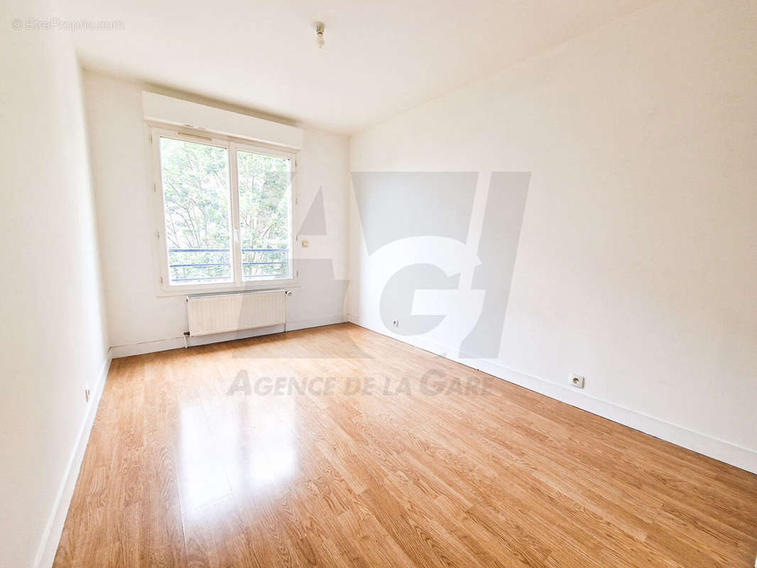 Appartement à HOUILLES