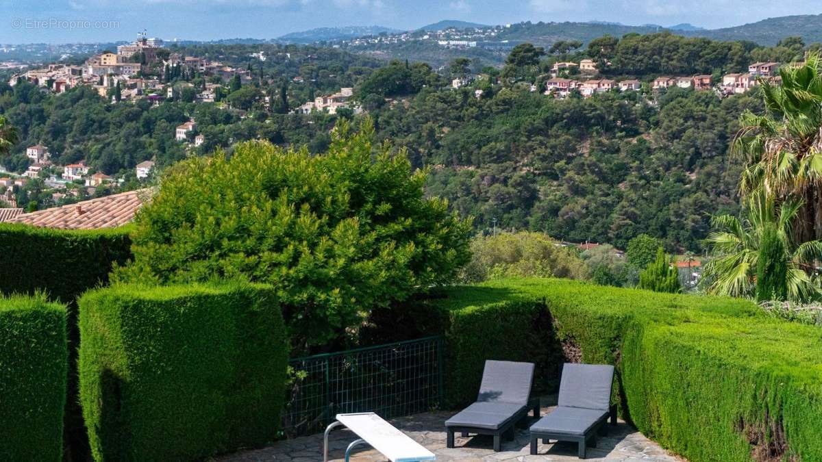 Maison à CAGNES-SUR-MER