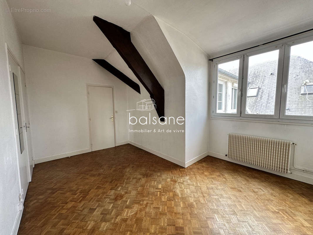 Chambre 2 - Appartement à ELBEUF