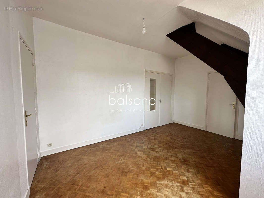 Chambre 2 - Appartement à ELBEUF