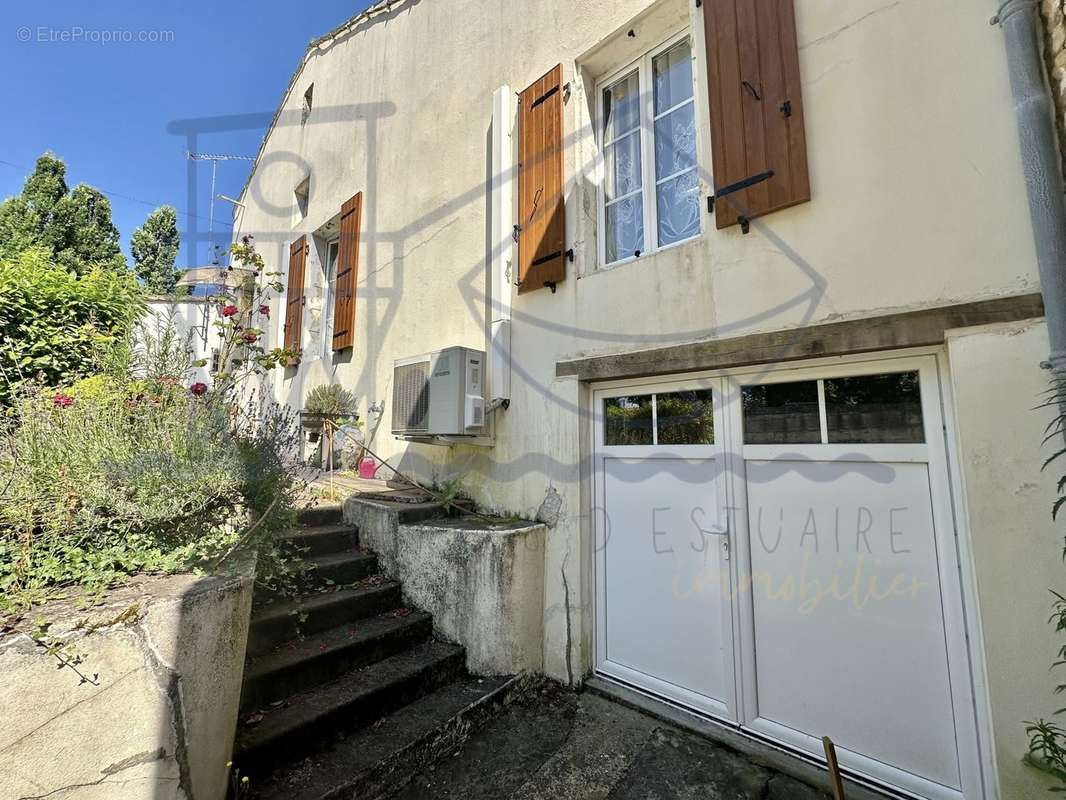 Maison à SAINT-FORT-SUR-GIRONDE