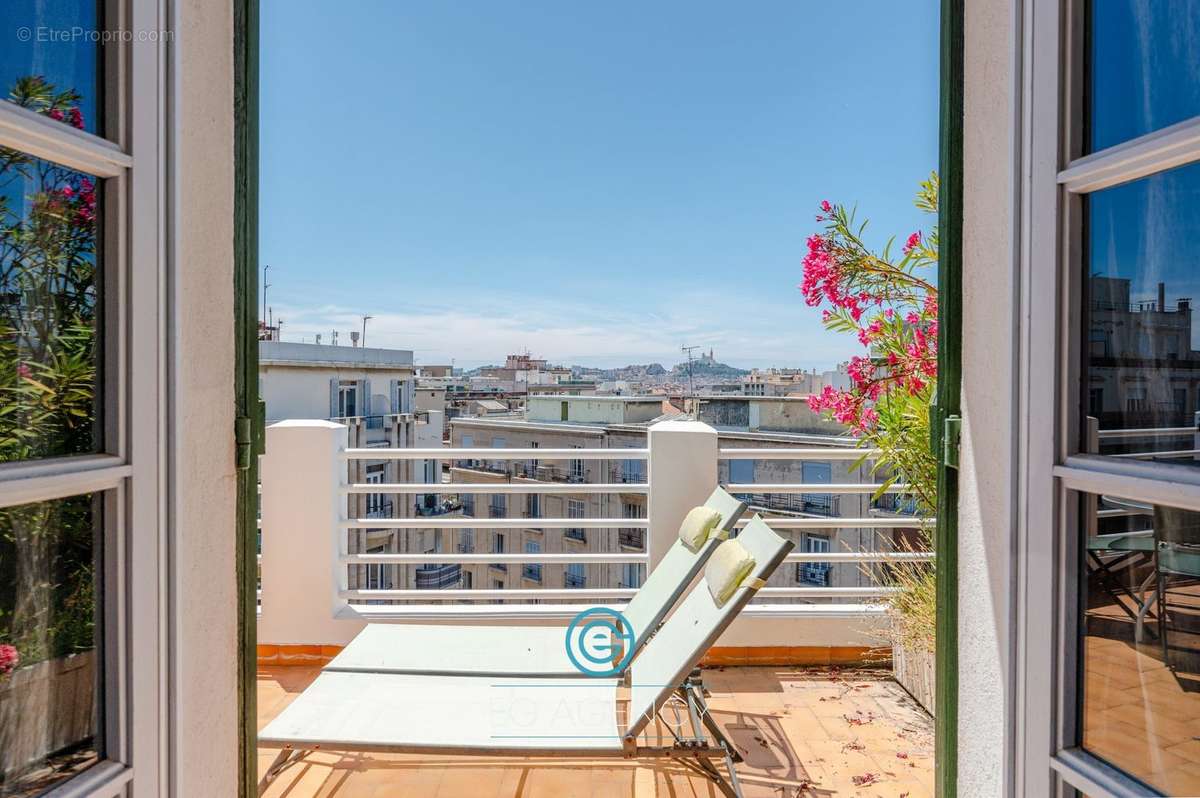 Appartement à MARSEILLE-4E