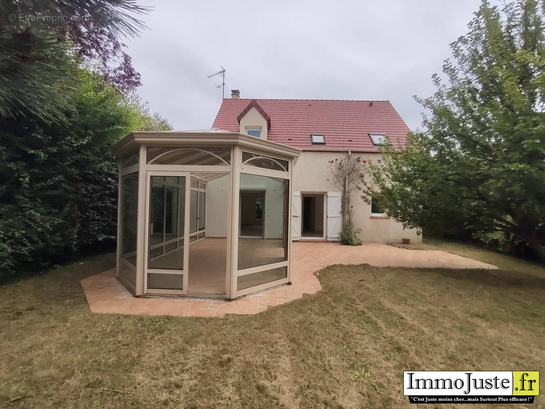 Maison à LE PERRAY-EN-YVELINES