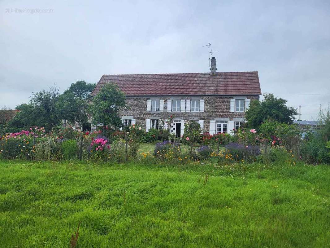 Maison à PERCY