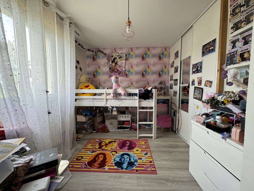 Appartement à SURVILLIERS