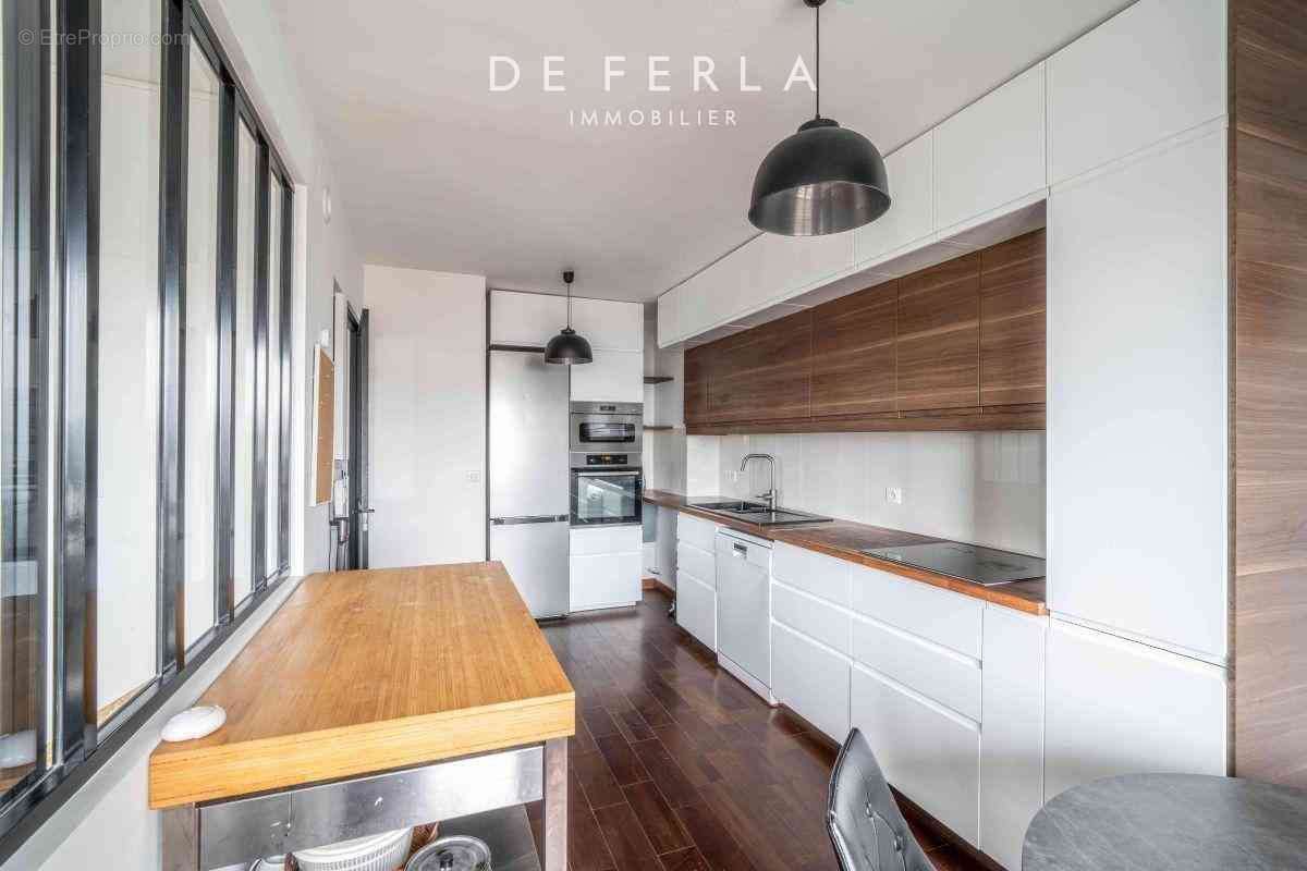 Appartement à PARIS-15E