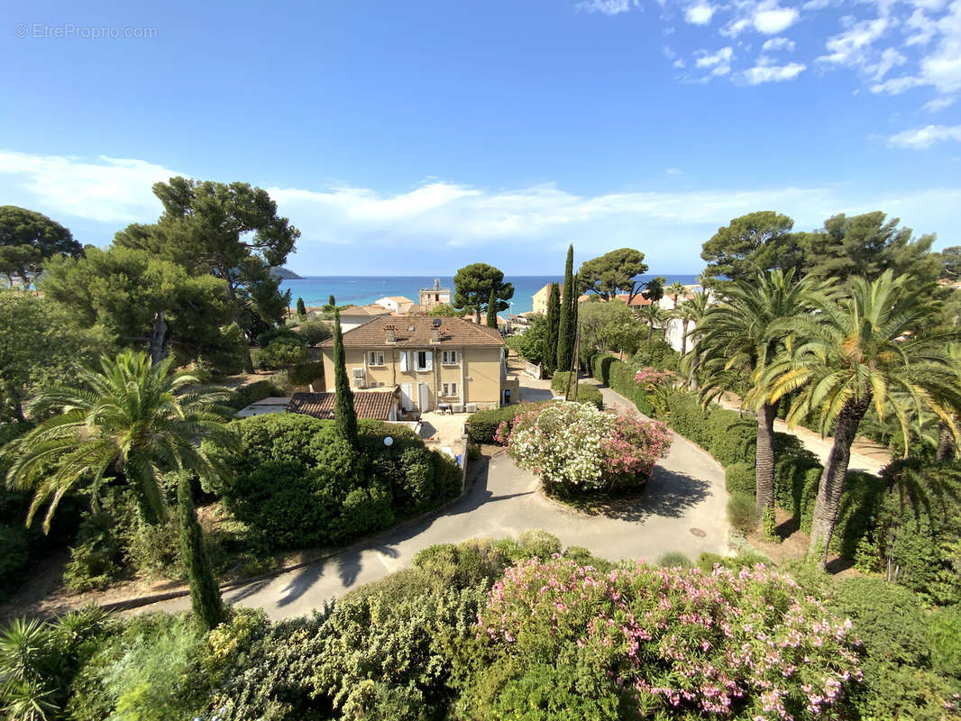 Appartement à SAINT-CYR-SUR-MER