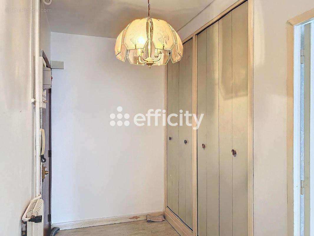 Appartement à PARIS-20E