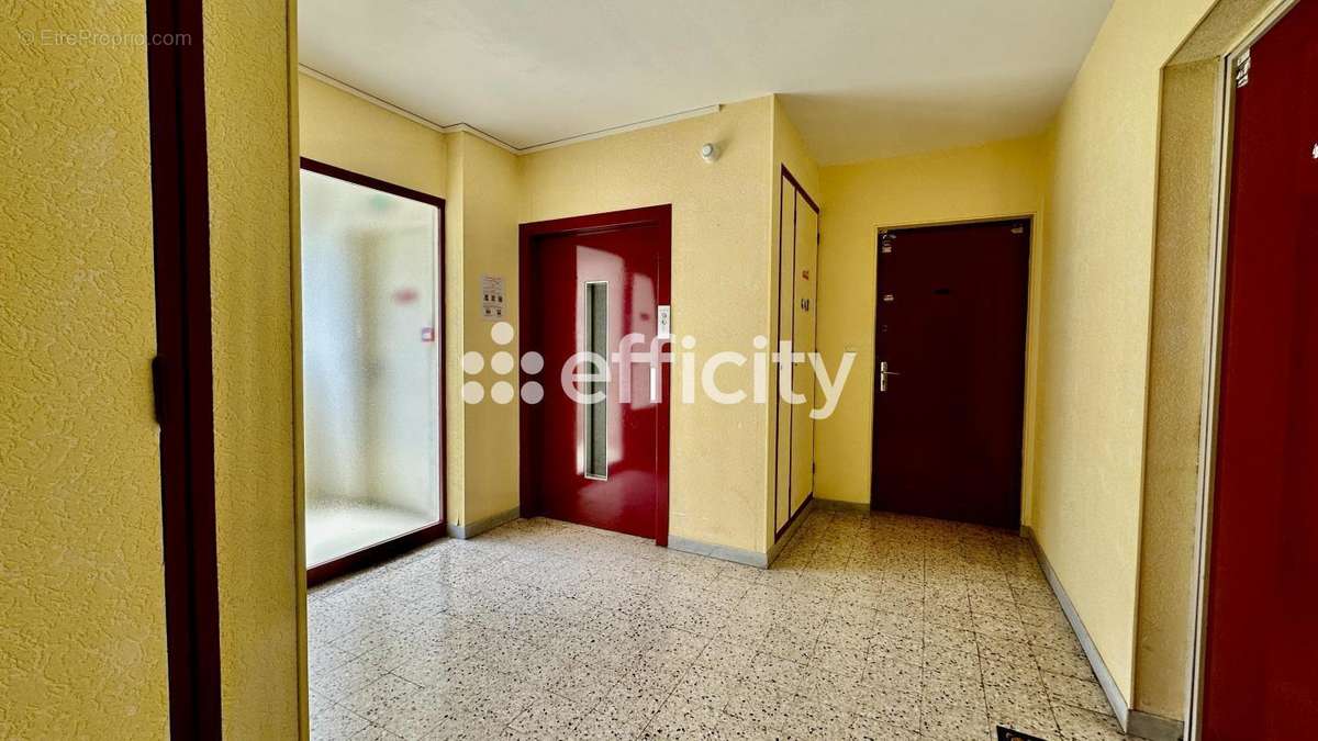 Appartement à MARSEILLE-9E