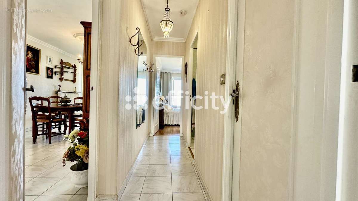 Appartement à MARSEILLE-9E