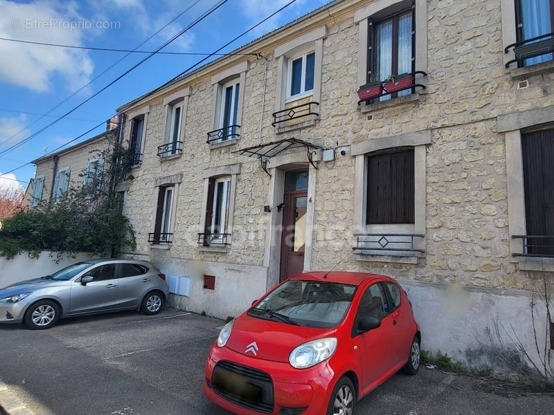 Appartement à MERY-SUR-OISE