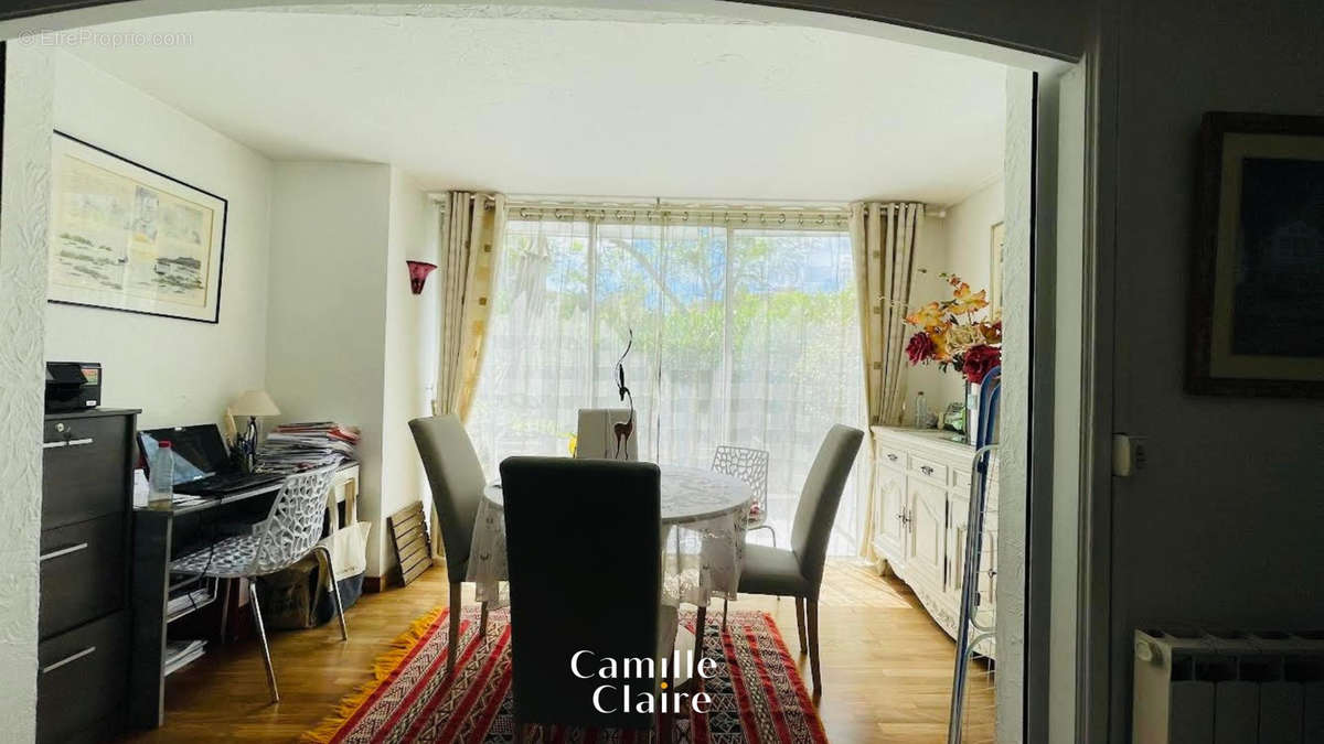 Appartement à LE CANNET