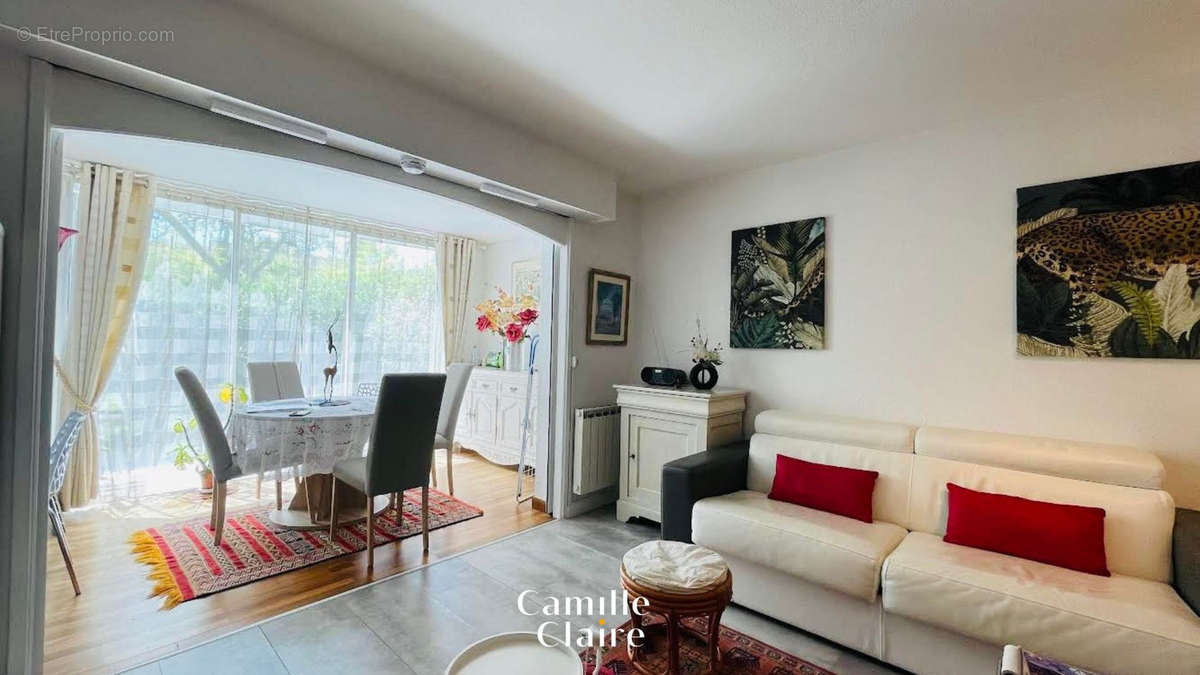 Appartement à LE CANNET