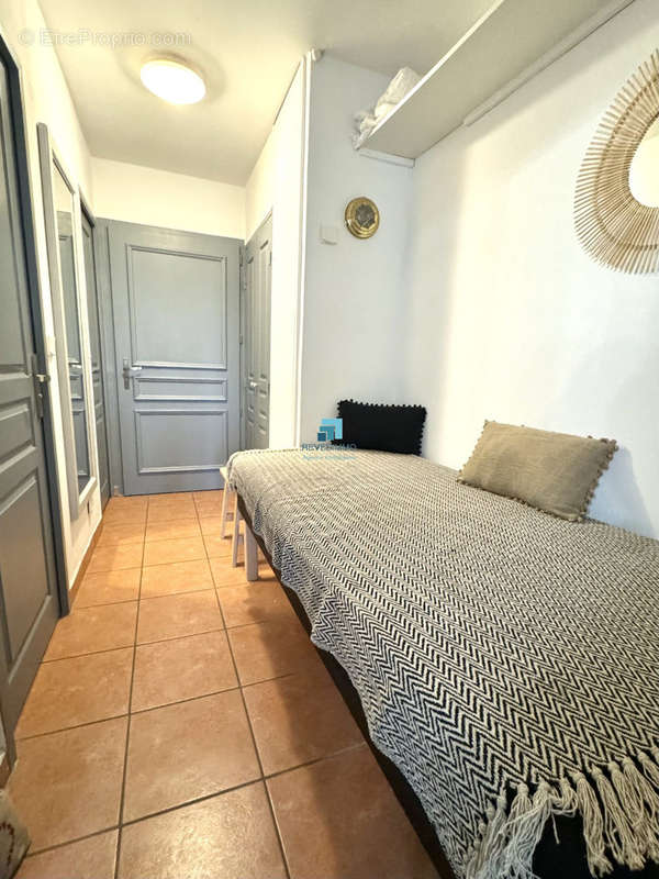 Appartement à ROQUEBRUNE-SUR-ARGENS