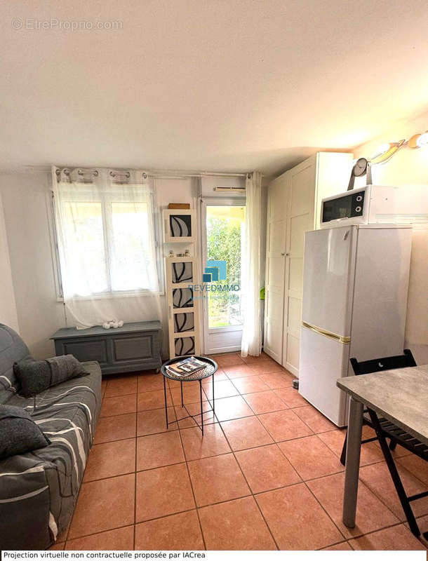 Appartement à ROQUEBRUNE-SUR-ARGENS