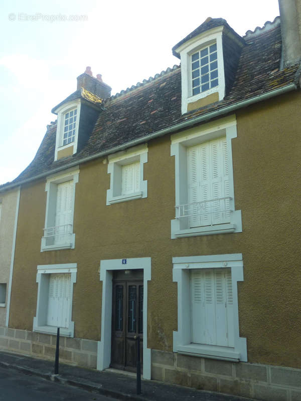 Maison à MONTMORILLON