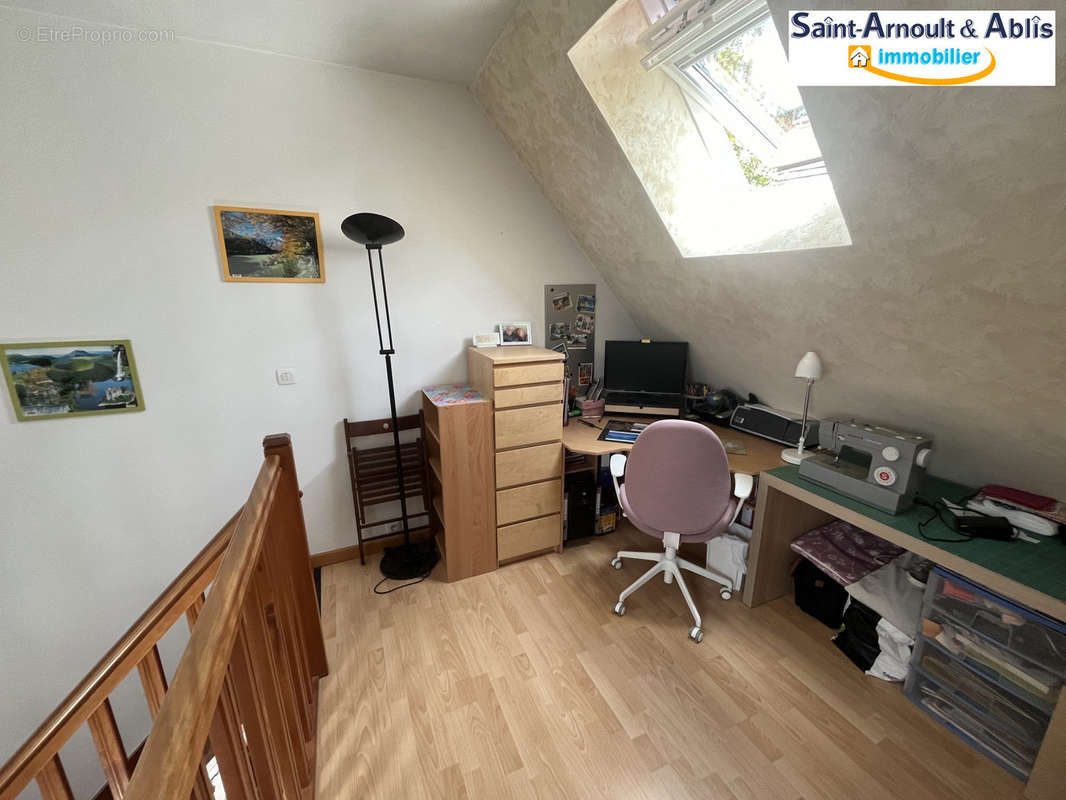 Appartement à SAINT-ARNOULT-EN-YVELINES