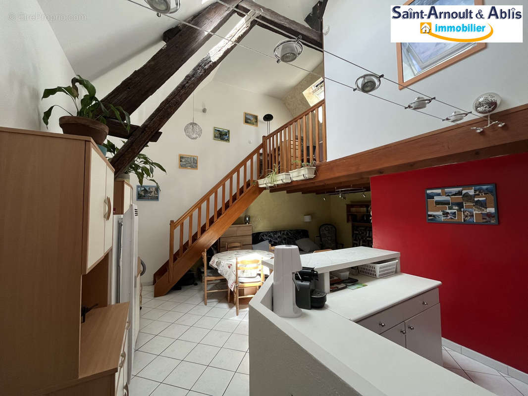 Appartement à SAINT-ARNOULT-EN-YVELINES