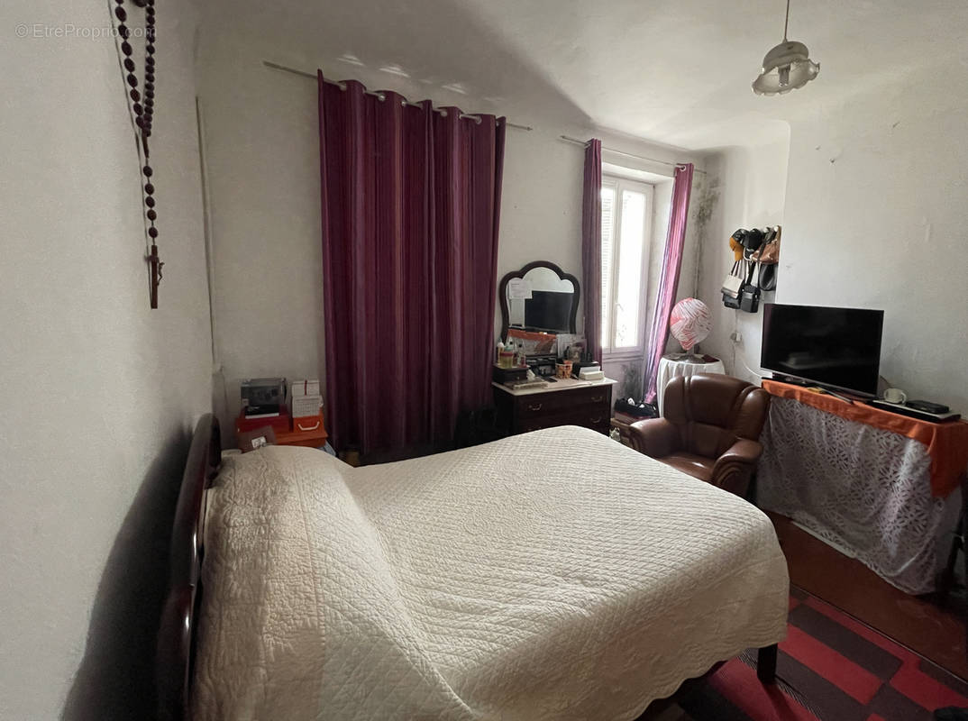 Appartement à MARSEILLE-3E