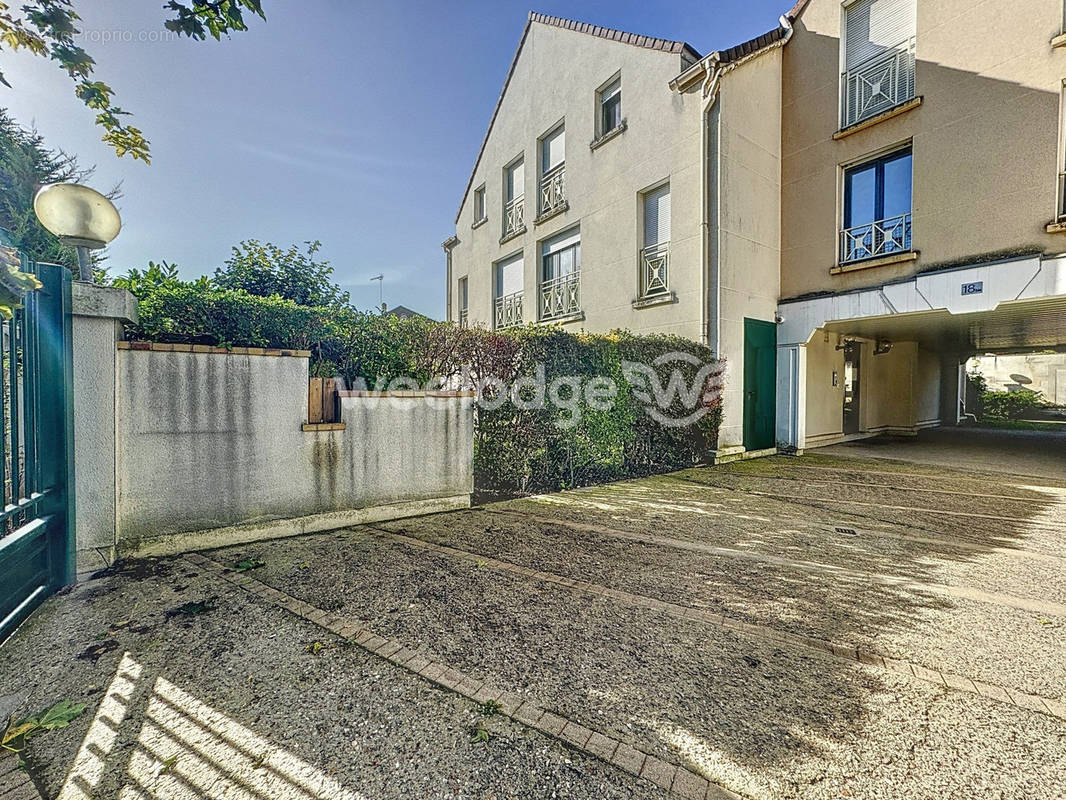 Appartement à MAURECOURT