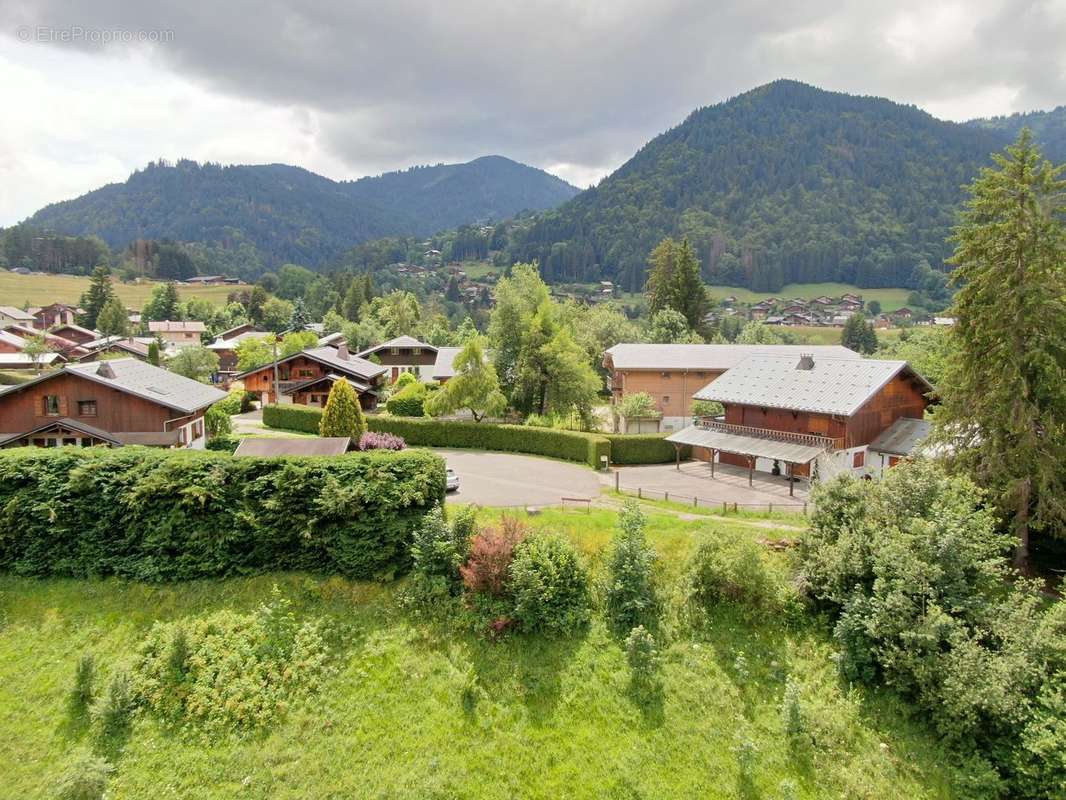 Terrain à MONTRIOND