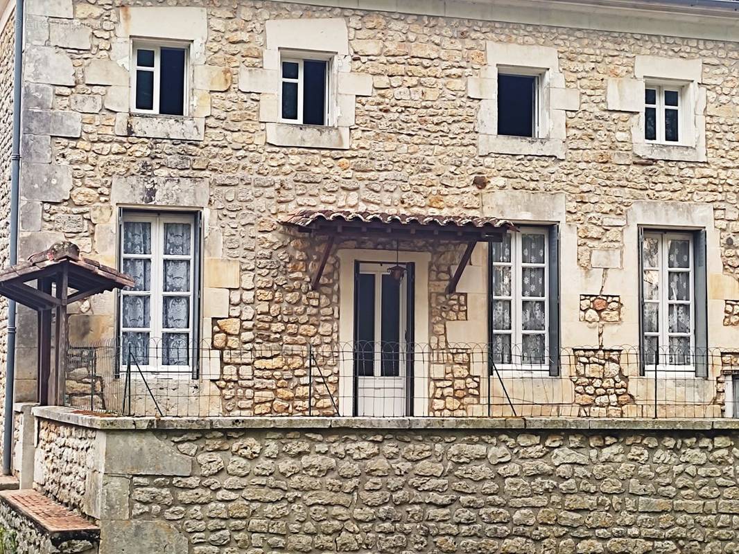 Maison à PLASSAC