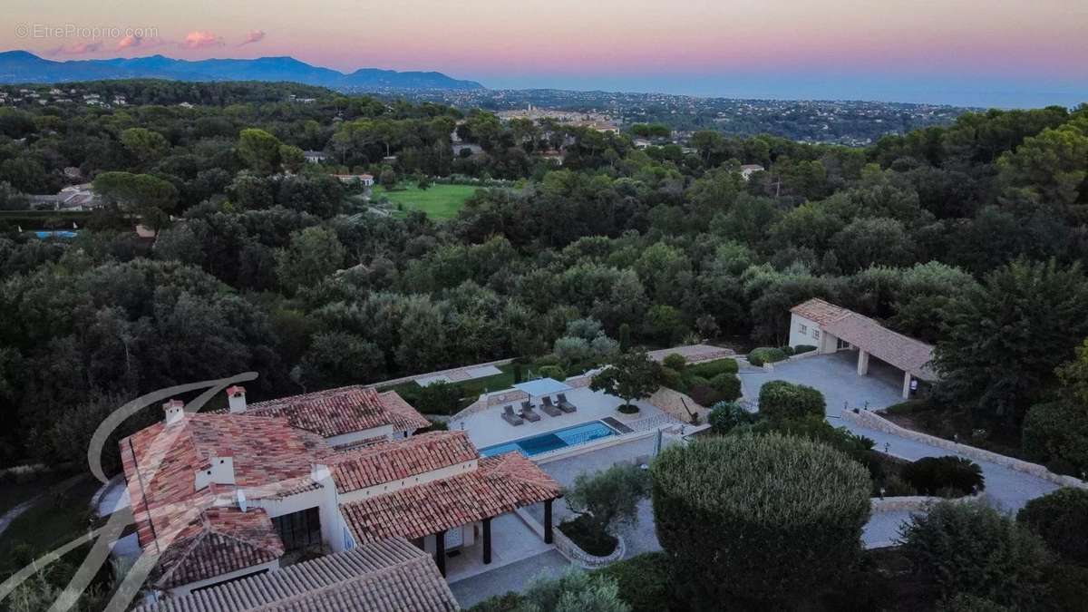 Maison à LA COLLE-SUR-LOUP