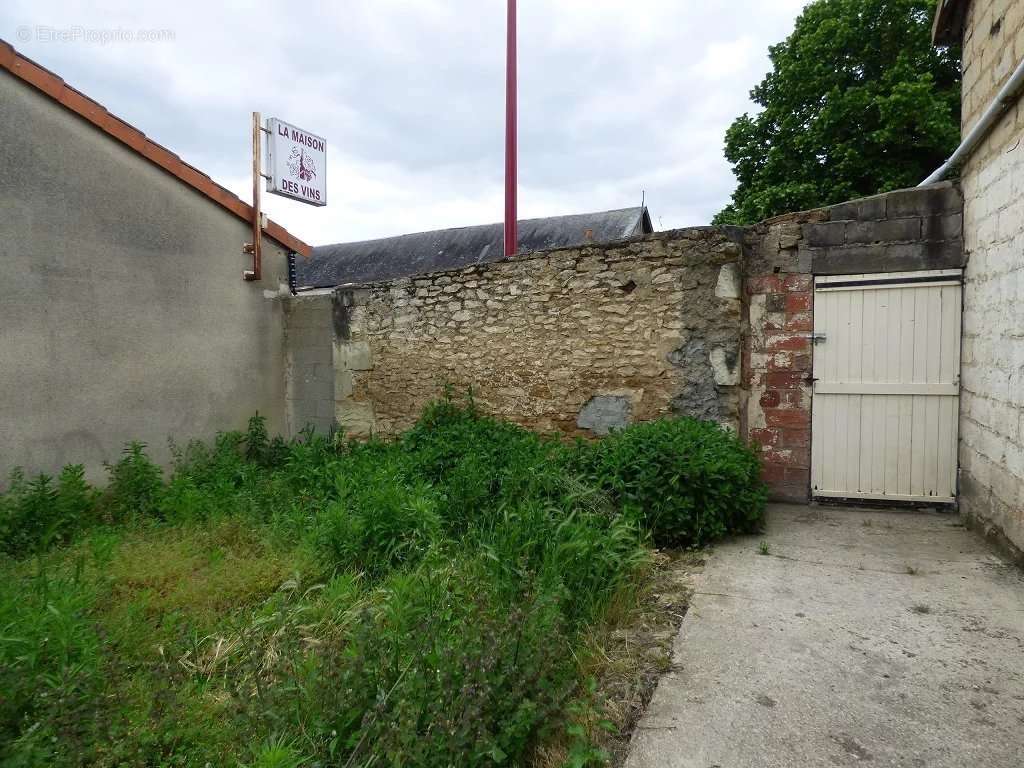 Maison à LES TROIS-MOUTIERS