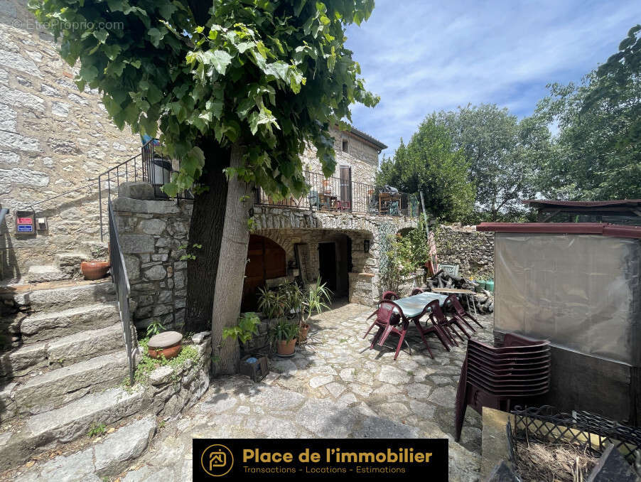 Maison à SAINT-ANDRE-DE-CRUZIERES