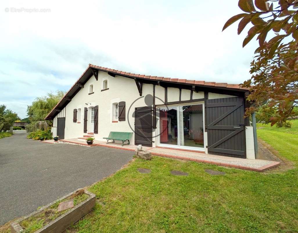 Maison à GAMARDE-LES-BAINS