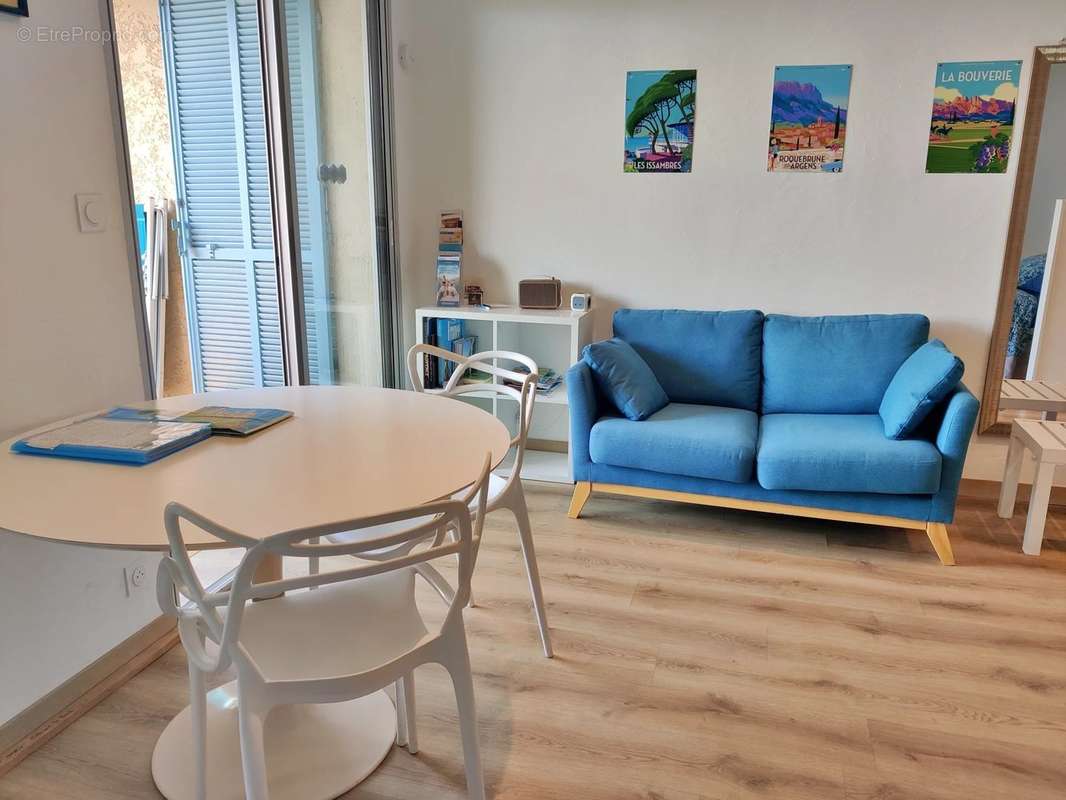 Appartement à ROQUEBRUNE-SUR-ARGENS