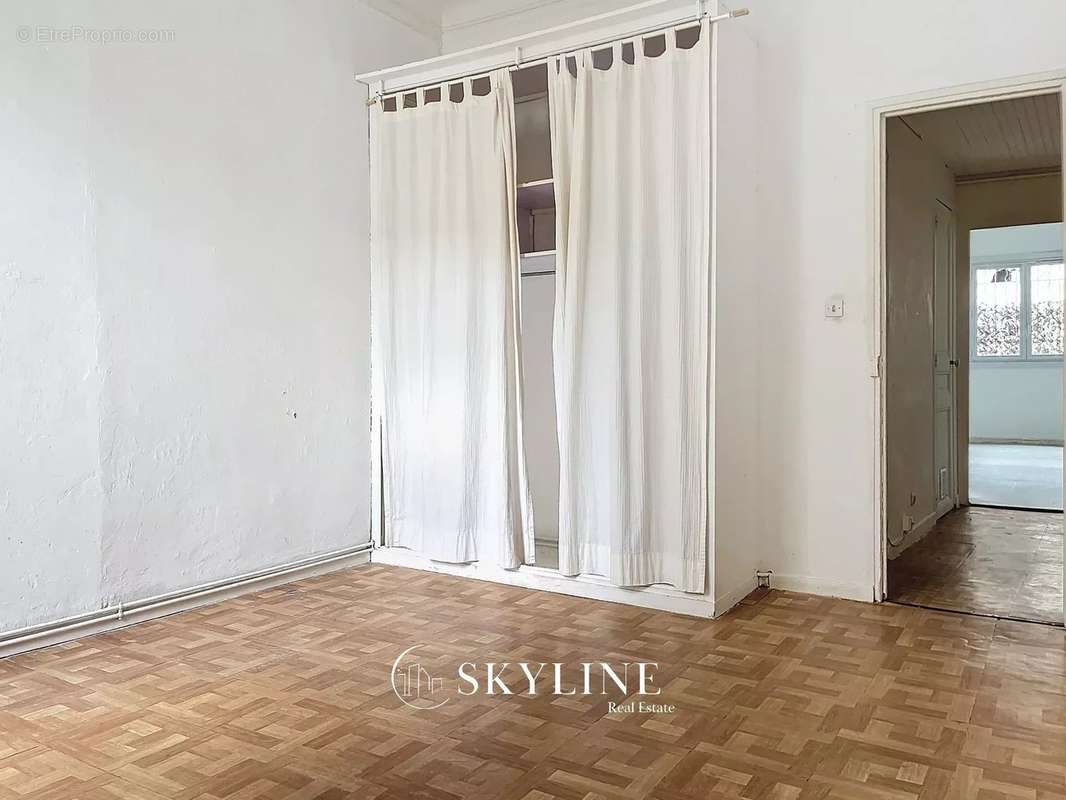 Appartement à MARSEILLE-3E