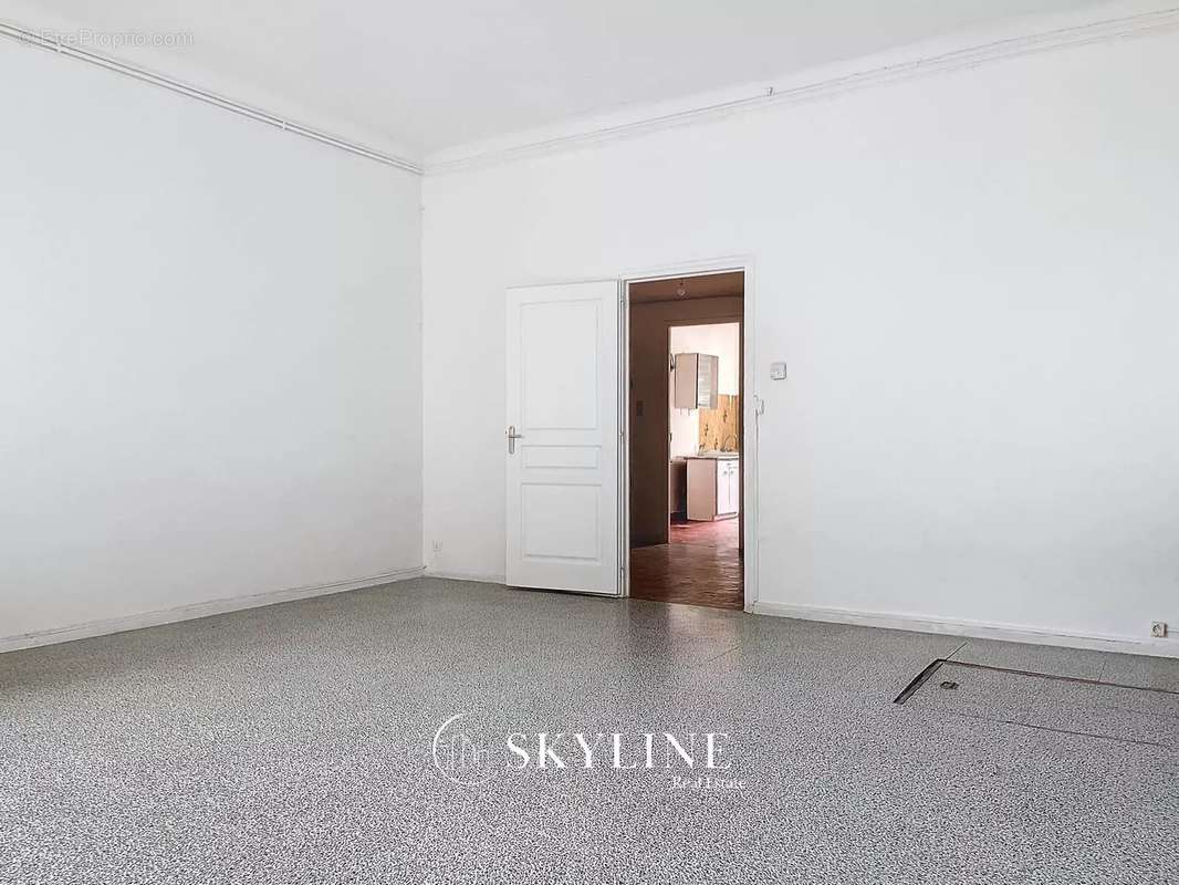 Appartement à MARSEILLE-3E