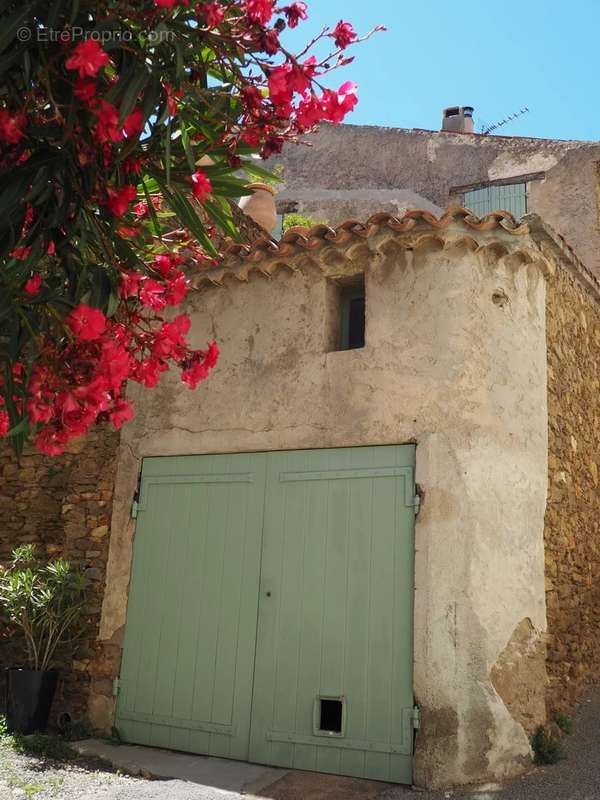 Maison à LA GARDE-FREINET