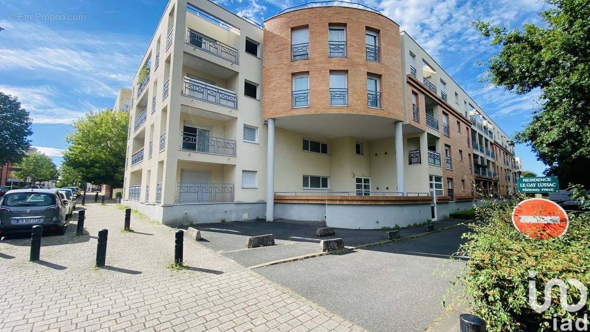 Photo 1 - Appartement à ELANCOURT