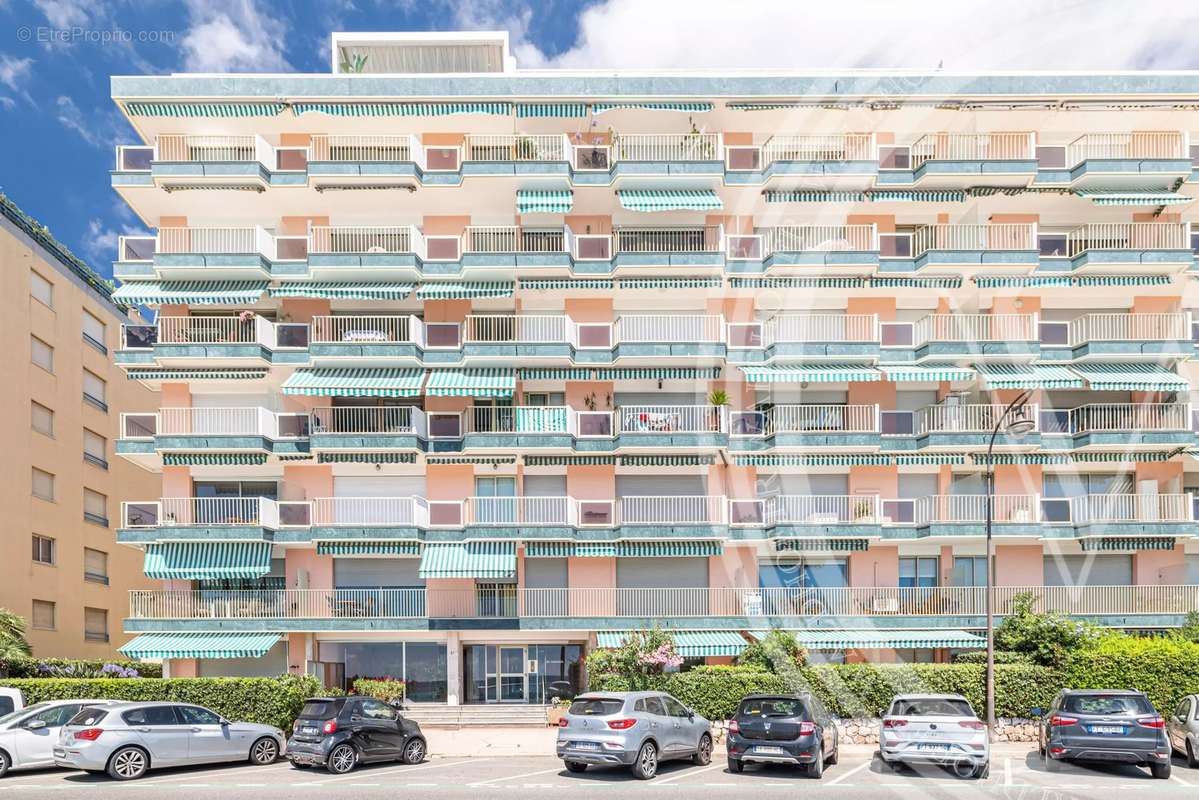 Appartement à ROQUEBRUNE-CAP-MARTIN