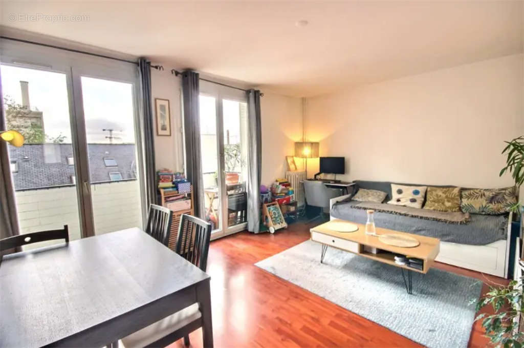 Appartement à SURESNES