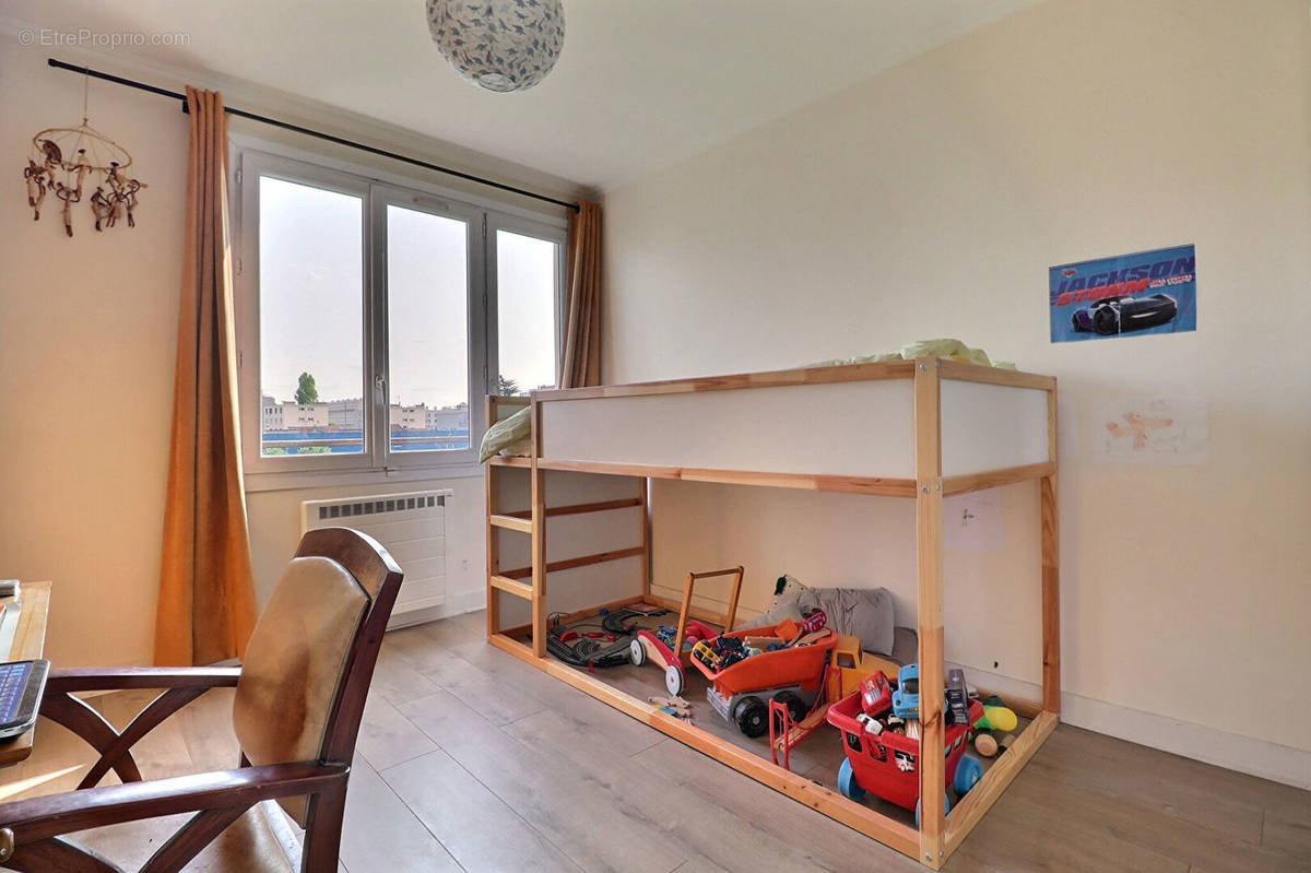 Appartement à AUBERVILLIERS