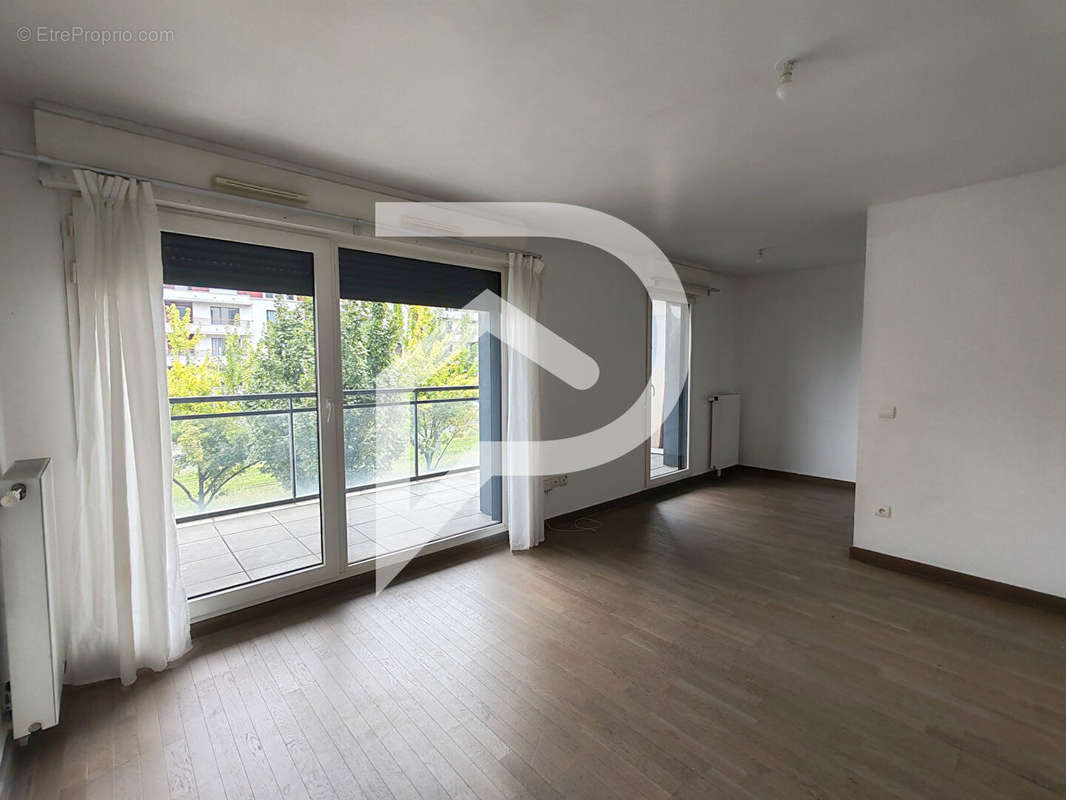 Appartement à COLOMBES