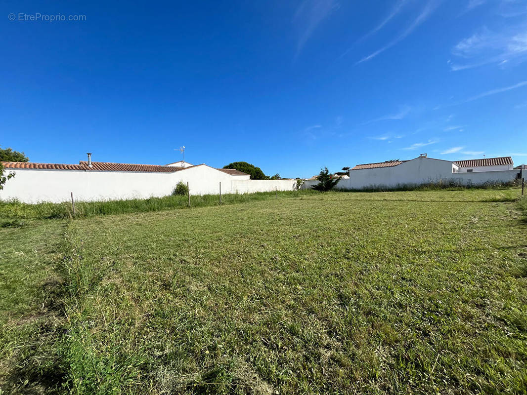 Terrain à SAINT-DENIS-D&#039;OLERON