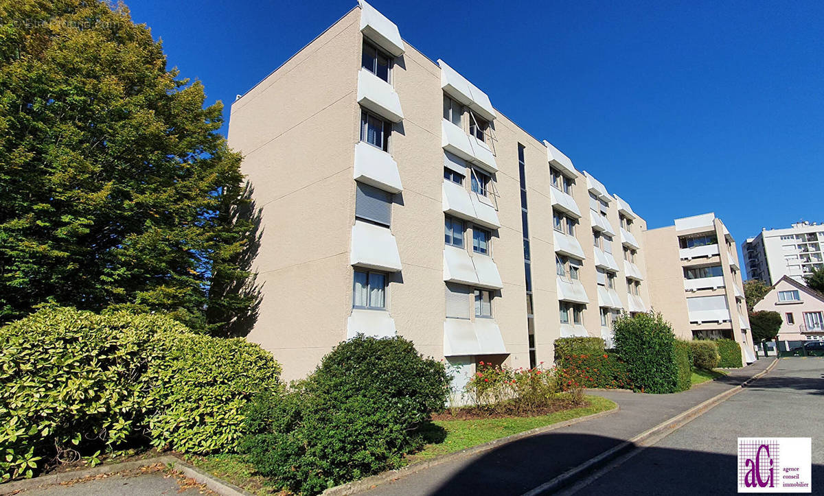 Appartement à L&#039;HAY-LES-ROSES