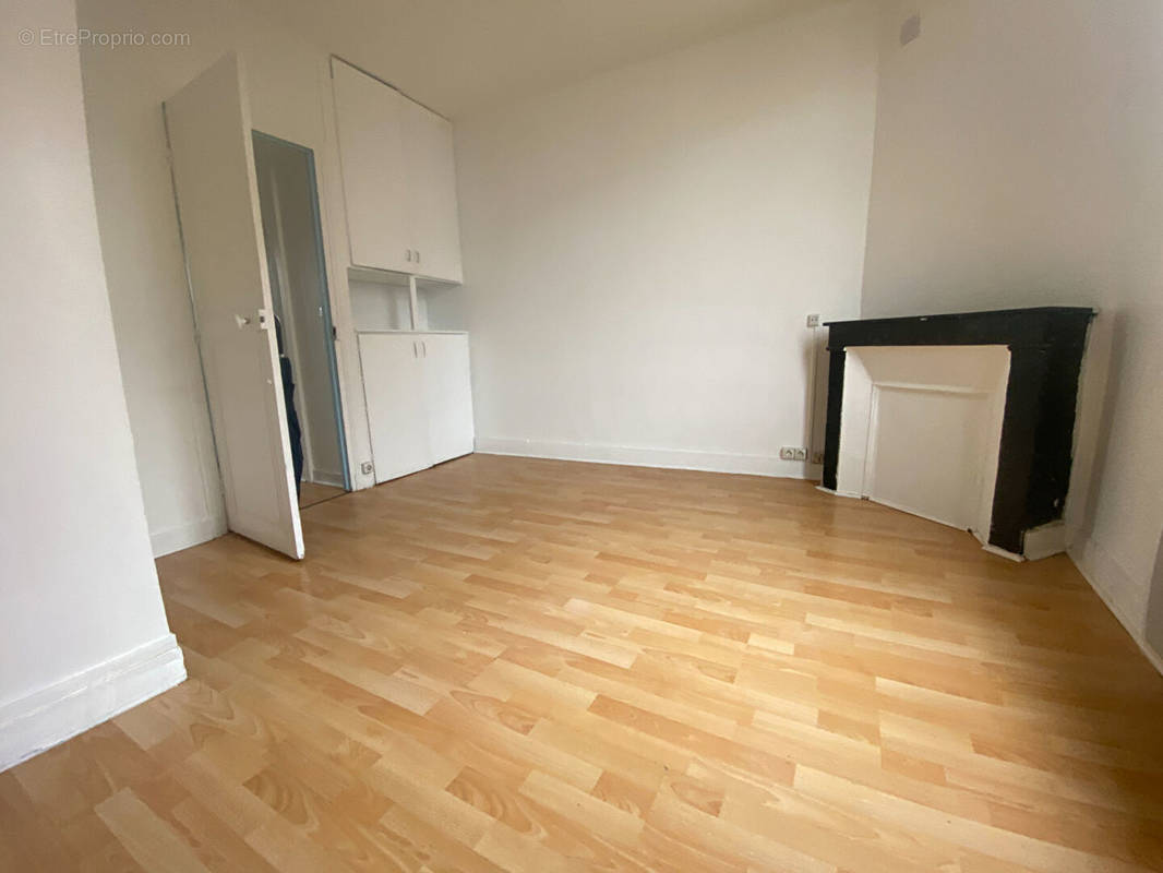 Appartement à AUBERVILLIERS