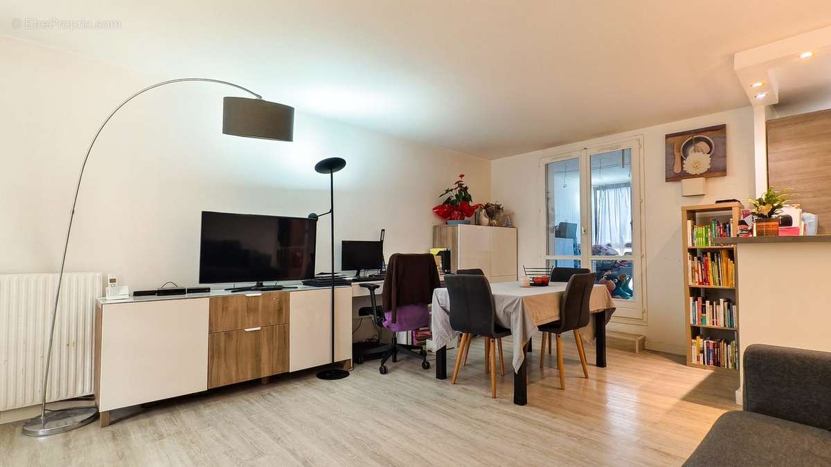 Appartement à LOGNES